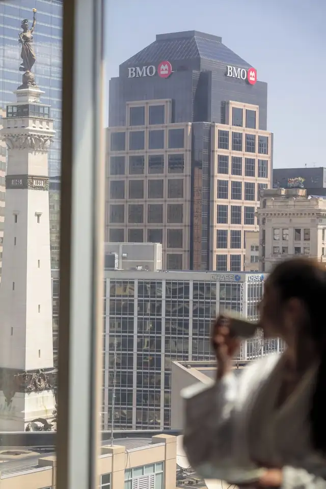 Conrad Indianapolis em Indianápolis, vista de um edifício moderno do centro