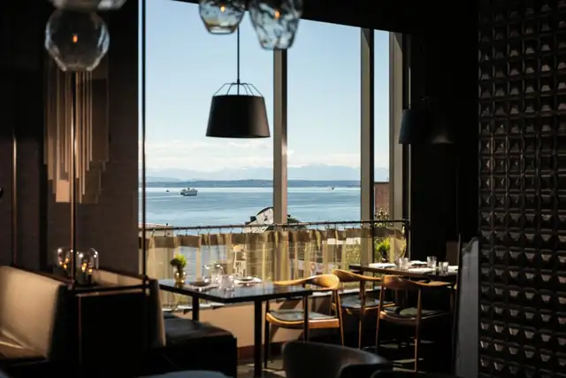 Four Seasons em Seattle, restaurante com vista para o mar