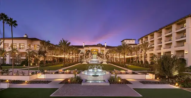 Park Hyatt Aviara em Carlsbad, hotel com fonte central e palmeiras