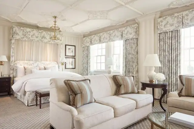 The Hay-Adams em Washington, quarto amplo com cama grande