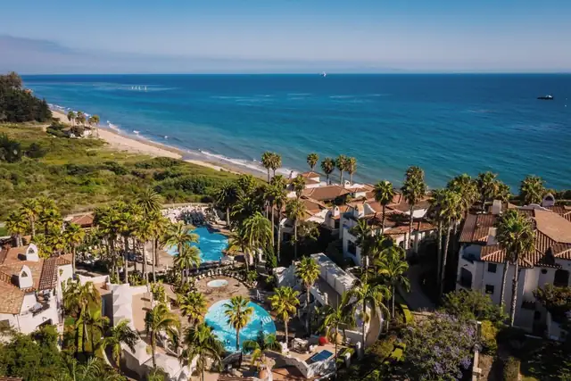 Ritz-Carlton Bacara em Santa Bárbara, resort com piscina e acesso à praia