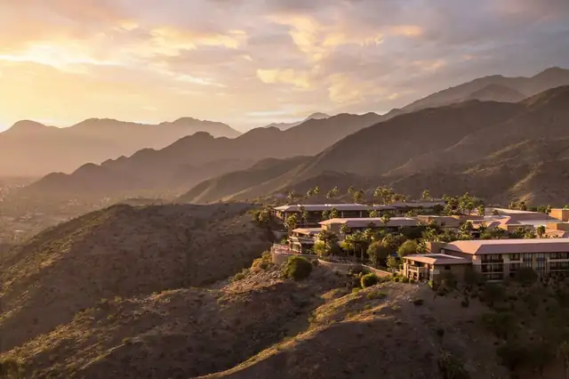 Ritz-Carlton Rancho Mirage, edifícios dispostos em terraços dentro do resort